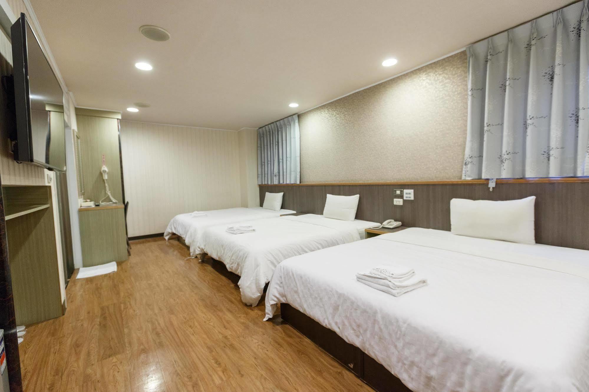 Huahou Hotel เกาสง ภายนอก รูปภาพ